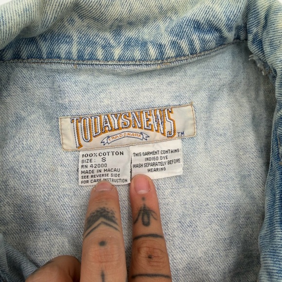 Vintage Todays News Denim Jacket Acid Wash Blue Trucker Style Women’s Size S 90s - Picture 2 of 7